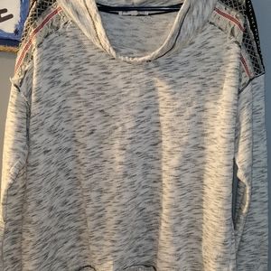 Really nice black and white space dye. Nwot